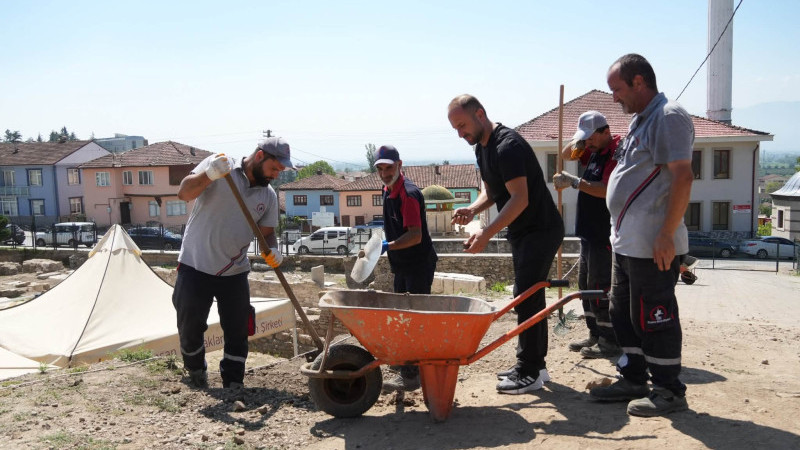 TARİHİ KEŞFE GÖNÜLLÜ KATKI